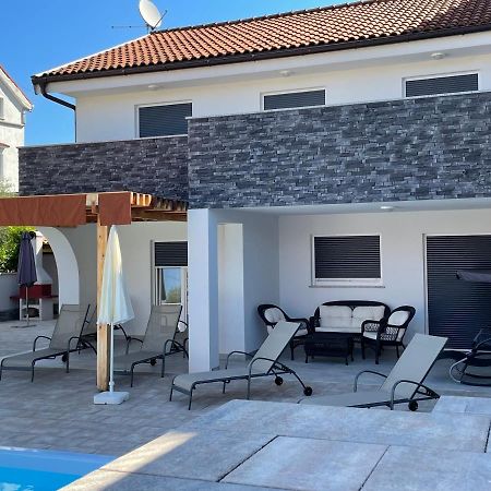 Villa Mira ***** Pinezići エクステリア 写真